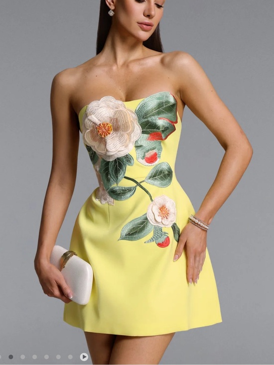 Bella Barnett Dresses & Skirts - NWT Bella Barnett Doris Elegant Tailored Strapless 3D Floral Embroidered Dress L